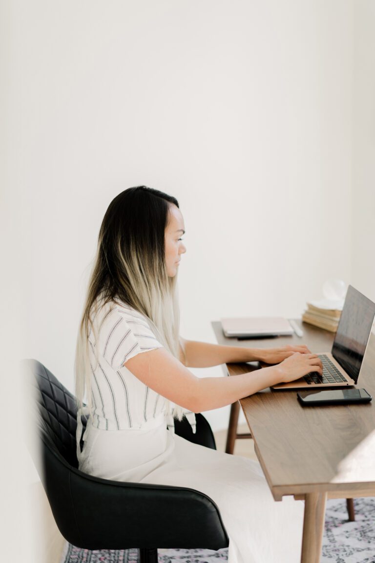 How to Plan Your Month in 15 Minutes: An ADHD-Friendly Routine for Those Who Struggle with Consistency